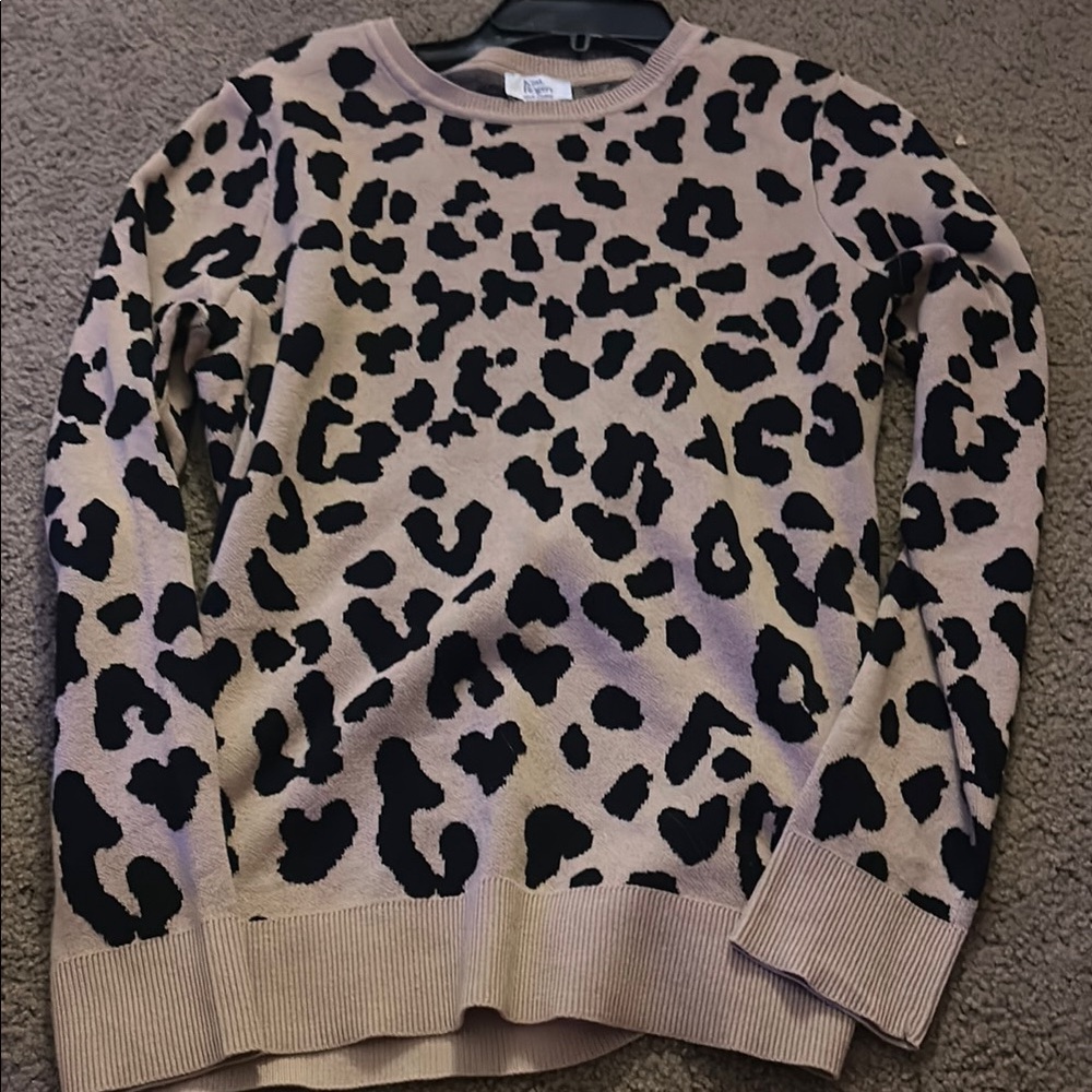 Kim Rogers Black and Tan Crew Neck Sweater
